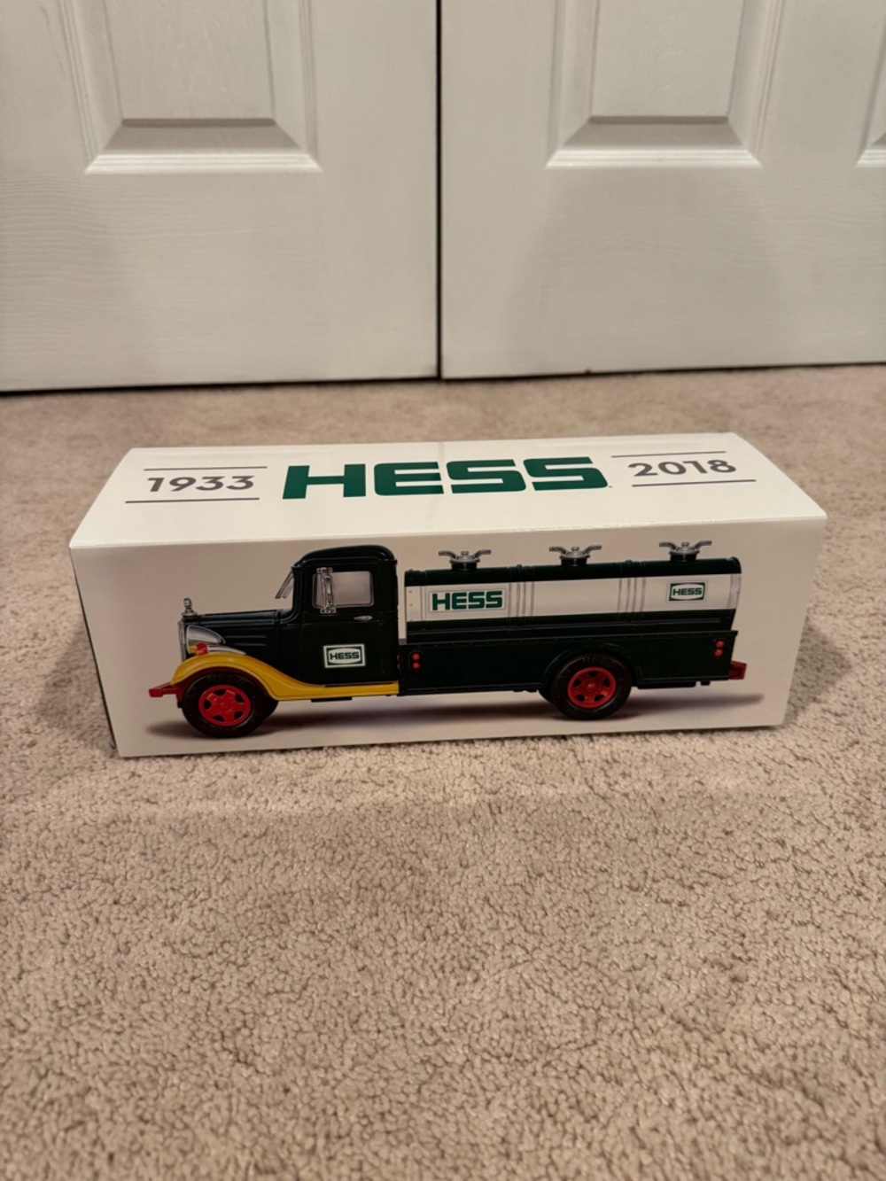 2018 Hess 85th Anniversary Collector’s Edition Truck